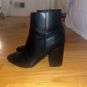 Madden Girl Black Ankle Boots with Chunky Heel and Zipper Closure